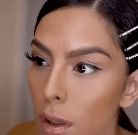 ¿Cansada de las pestañas que se caen y el pegamento que irrita tus ojos? 👁️❌